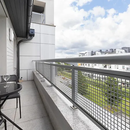 Zaruskiego 3-bedroom By Renters Διαμέρισμα *