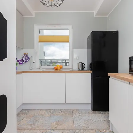 Zaruskiego 3-bedroom By Renters *